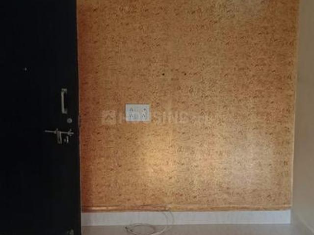 1 BHK Apartment in Malad East for resale Mumbai. The reference number is 20710079