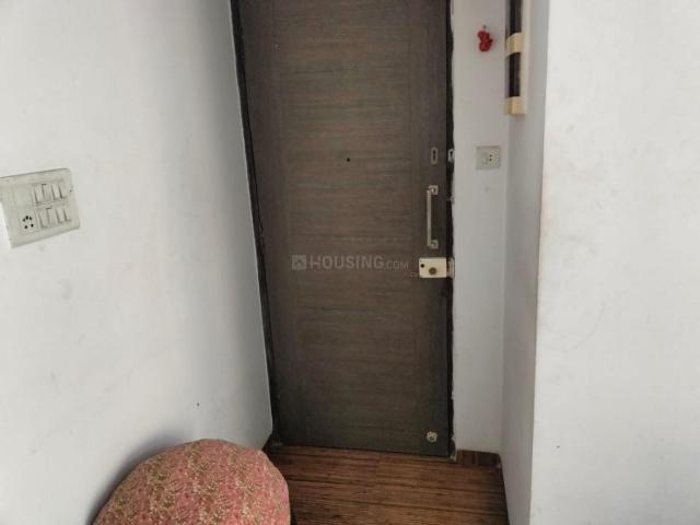 1 BHK Apartment in Malad West for rent Mumbai. The reference number is 15030960