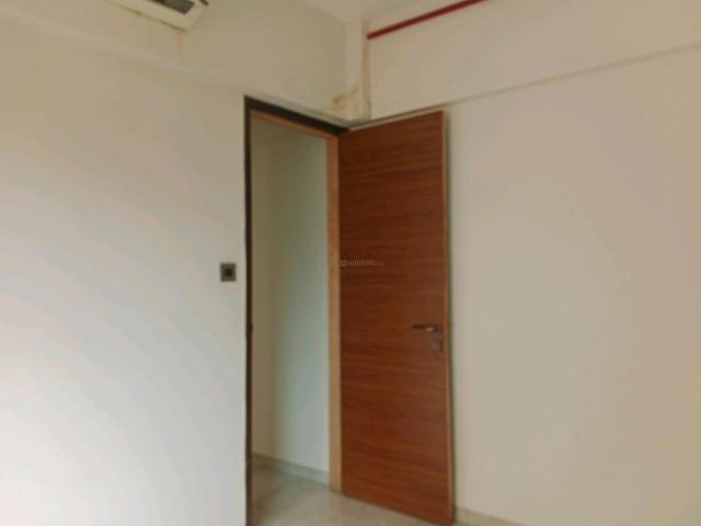 1 BHK Apartment in Malad West for rent Mumbai. The reference number is 18703667