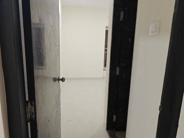 1 BHK Apartment in Malad West for rent Mumbai. The reference number is 19587943