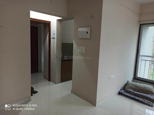 1 BHK Apartment in Malad West for rent Mumbai. The reference number is 19166473