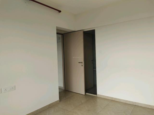 1 BHK Apartment in Malad West for rent Mumbai. The reference number is 20664670