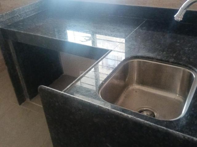 1 BHK Apartment in Malad West for rent Mumbai. The reference number is 20210850