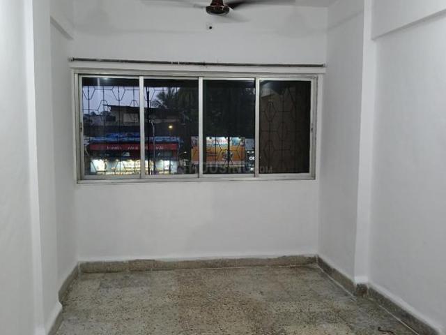 1 BHK Apartment in Malad West for rent Mumbai. The reference number is 20283400