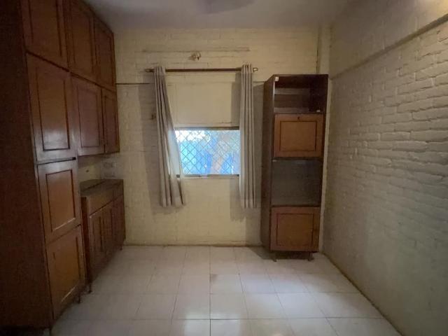 1 BHK Apartment in Malad West for rent Mumbai. The reference number is 20359711