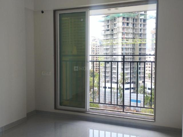 1 BHK Apartment in Malad West for rent Mumbai. The reference number is 20379211