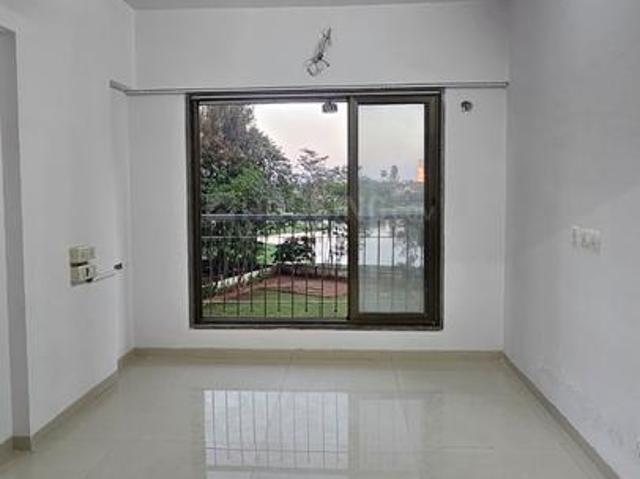 1 BHK Apartment in Malad West for resale Mumbai. The reference number is 16843738