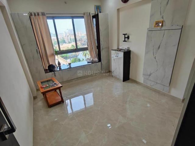 1 BHK Apartment in Malad West for resale Mumbai. The reference number is 18243622