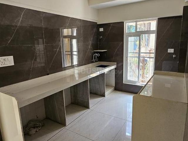 1 BHK Apartment in Malad West for resale Mumbai. The reference number is 18367984