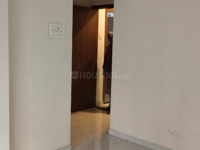 1 BHK Apartment in Malad West for resale Mumbai. The reference number is 18622989