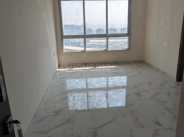 1 BHK Apartment in Malad West for resale Mumbai. The reference number is 19169886