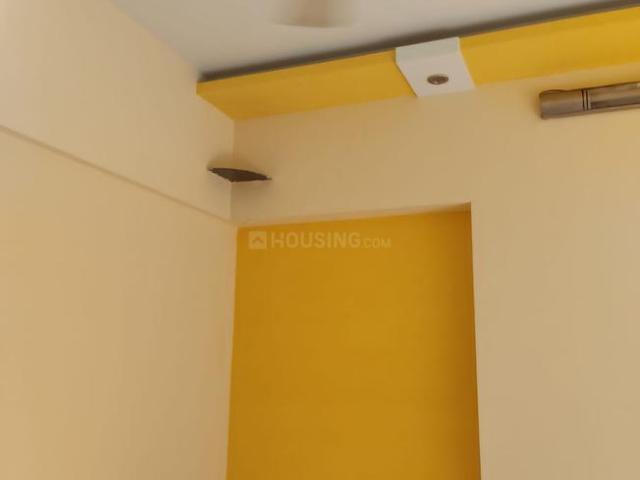 1 BHK Apartment in Malad West for resale Mumbai. The reference number is 19172929