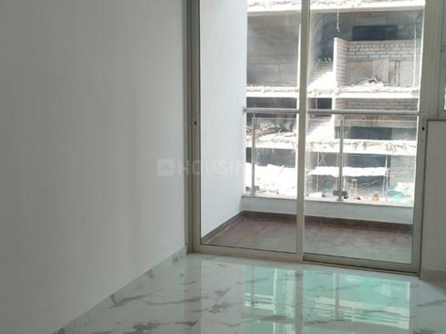 1 BHK Apartment in Malad West for resale Mumbai. The reference number is 19353970