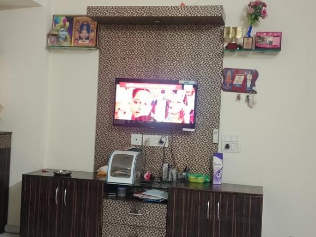 1 BHK Apartment in Malad West for resale Mumbai. The reference number is 19366695