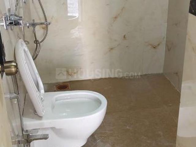 1 BHK Apartment in Malad West for resale Mumbai. The reference number is 19502237