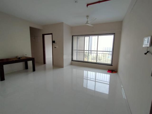 1 BHK Apartment in Malad West for resale Mumbai. The reference number is 19704253