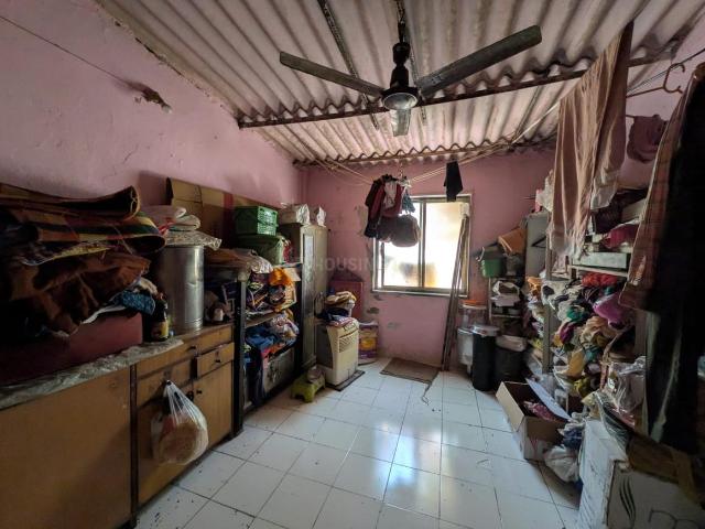 1 BHK Apartment in Malad West for resale Mumbai. The reference number is 19855140