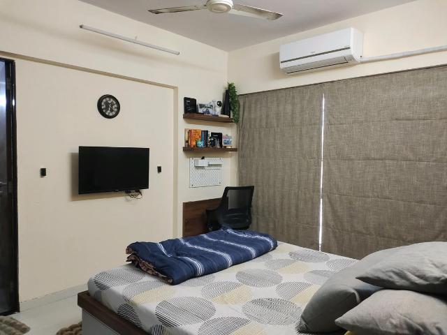 1 BHK Apartment in Malad West for resale Mumbai. The reference number is 20015439