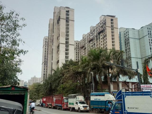 1 BHK Apartment in Malad West for resale Mumbai. The reference number is 20171584