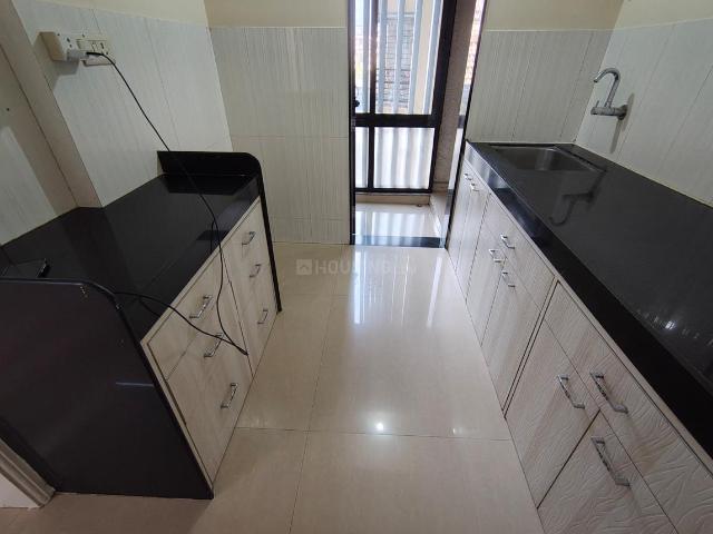 1 BHK Apartment in Malad West for resale Mumbai. The reference number is 20172992