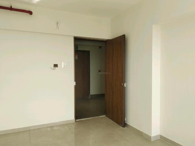 1 BHK Apartment in Malad West for resale Mumbai. The reference number is 20483588