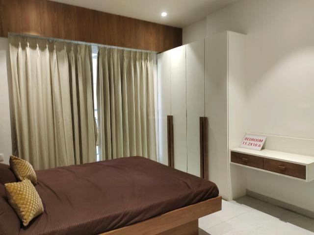 1 BHK Apartment in Malad West for resale Mumbai. The reference number is 20484733
