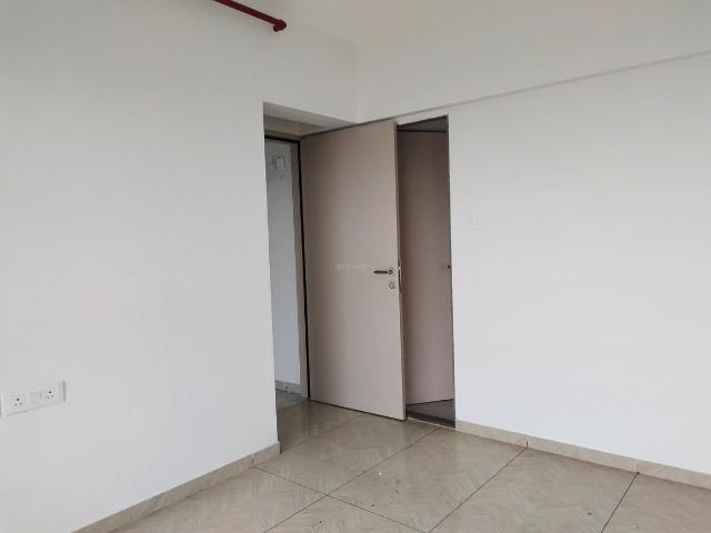 1 BHK Apartment in Malad West for resale Mumbai. The reference number is 20487999