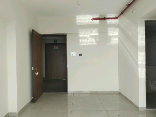 1 BHK Apartment in Malad West for resale Mumbai. The reference number is 20408132