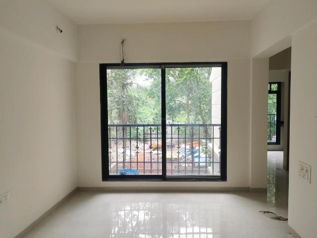 1 BHK Apartment in Malad West for resale Mumbai. The reference number is 20760871