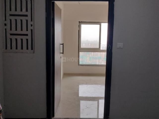 1 BHK Apartment in Malad West for resale Mumbai. The reference number is 20969940