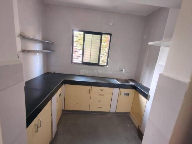1 BHK Apartment in Maninagar for resale Ahmedabad. The reference number is 20421744