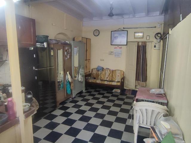 1 BHK Apartment in Masjid Bandar for rent Mumbai. The reference number is 14046342
