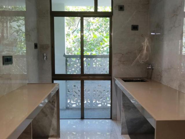 1 BHK Apartment in Mira Road East for resale Mumbai. The reference number is 16621037