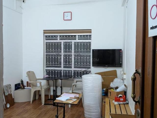 1 BHK Apartment in Mukund Nagar for resale Pune. The reference number is 20151036