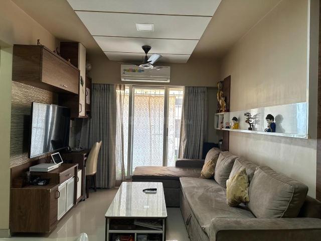 1 BHK Apartment in Mulund East for resale Mumbai. The reference number is 14961587