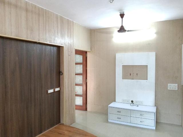 1 BHK Apartment in Mulund West for rent Mumbai. The reference number is 18825912