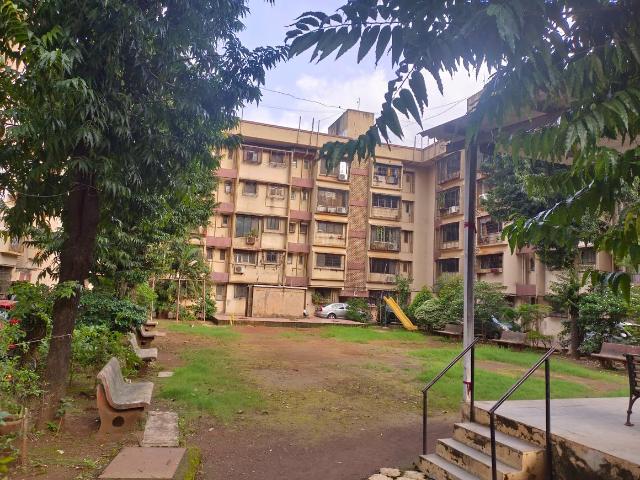 1 BHK Apartment in Mulund West for resale Mumbai. The reference number is 16871761