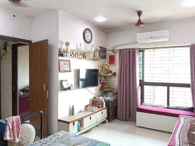 1 BHK Apartment in Mulund West for resale Mumbai. The reference number is 19164789
