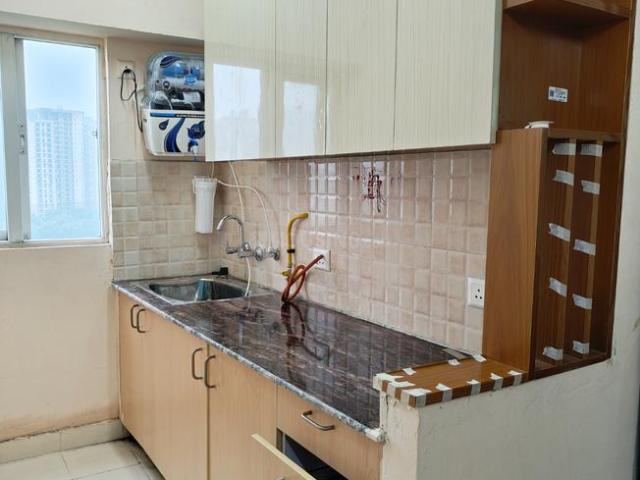 1 BHK Apartment in Noida Extension for rent Greater Noida. The reference number is 20921637