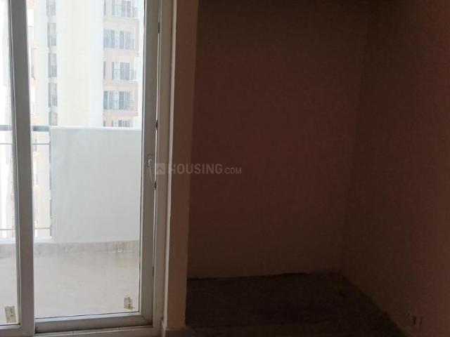 1 BHK Apartment in Noida Extension for resale Greater Noida. The reference number is 19914836