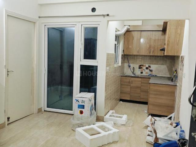 1 BHK Apartment in Noida Extension for resale Greater Noida. The reference number is 20322563
