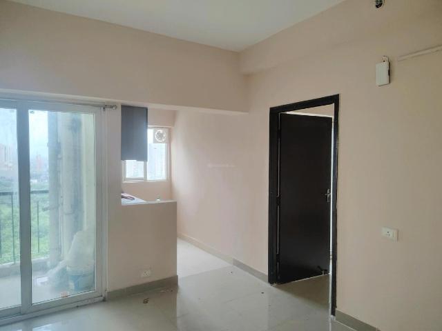 1 BHK Apartment in Noida Extension for resale Greater Noida. The reference number is 20642064