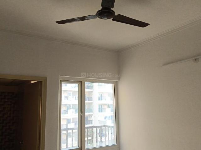 1 BHK Apartment in Noida Extension for resale Greater Noida. The reference number is 20781356