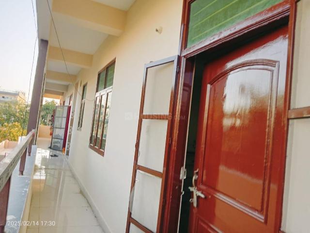 1 BHK Apartment in Navayuga Colony for rent Warangal. The reference number is 20968959