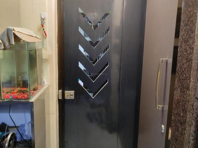 1 BHK Apartment in Nagpada for resale Mumbai. The reference number is 19031727