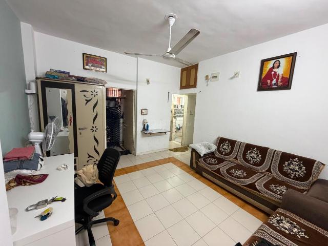 1 BHK Apartment in Naranpura for resale Ahmedabad. The reference number is 20791517