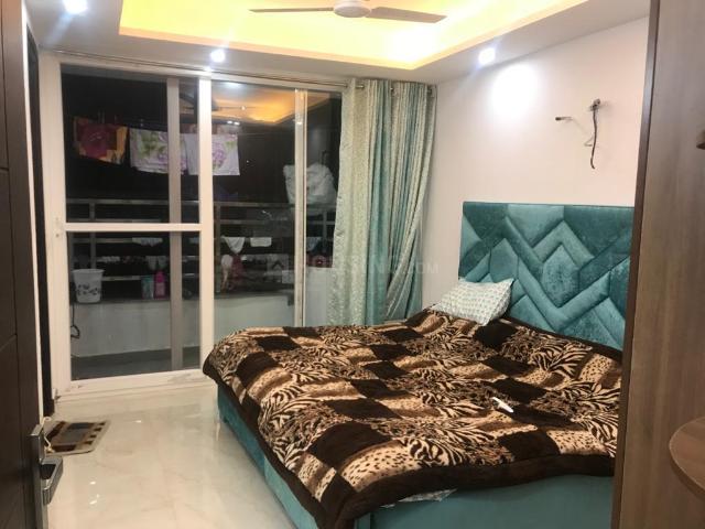 1 BHK Apartment in Neb Sarai for rent New Delhi. The reference number is 19937148