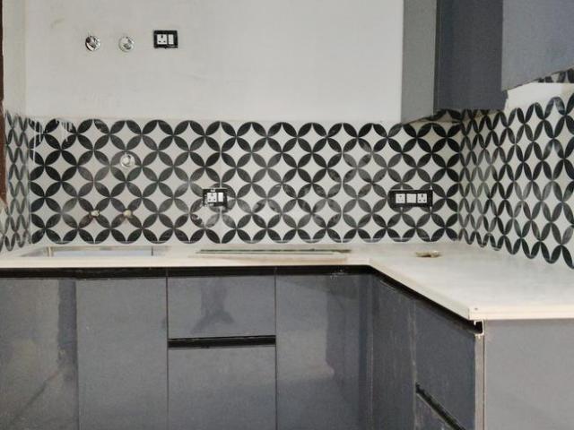 1 BHK Apartment in Neb Sarai for resale New Delhi. The reference number is 15248839