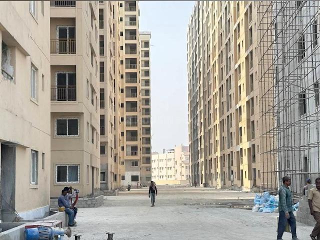 1 BHK Apartment in Nizampet for resale Hyderabad. The reference number is 21011920