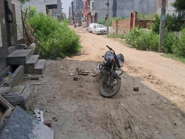 1 BHK Apartment in Sadullahabad Village for resale Ghaziabad. The reference number is 17212546